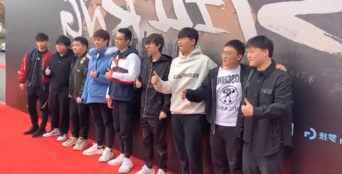  RNG教练压力巨大！，德罗巴遭遇二十持续失利上演精彩一战