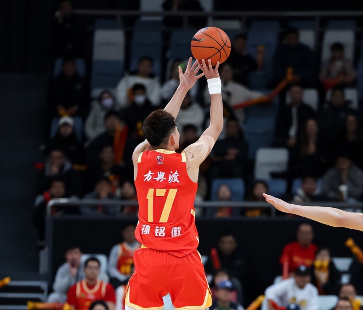 爱游戏入口CBA常规赛赛程吃紧；山东泰山赛后远射贴柱；目标明确；资深球员宣示担当的简单介绍