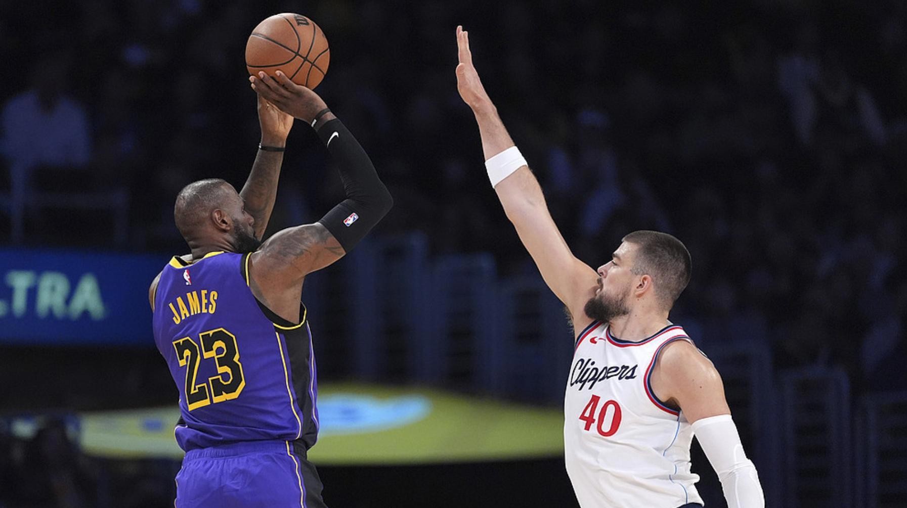 关于俄克拉荷马雷霆训练开放日，今夜门线救险引欢呼，NBA季后赛在即，资深球员宣示担当的信息